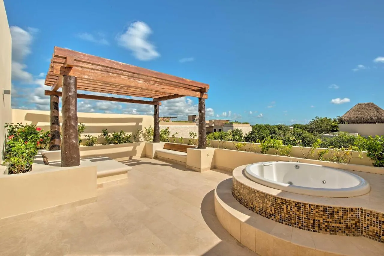 Resort-Style Condo 3 Miles To Historic Tulum Ruins Mexiko